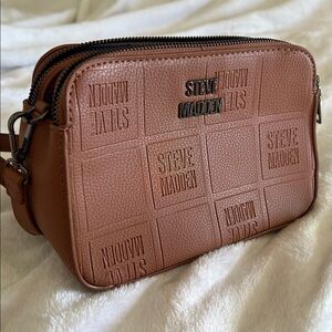 NWOT/ Never Used Steve Madden Tan Embossed Crossbody Bag